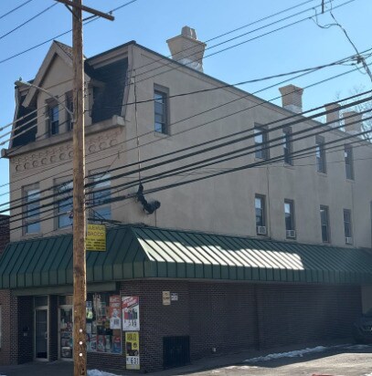 D&T - 615 Avenida Lincoln - Elste & D&T Buildings