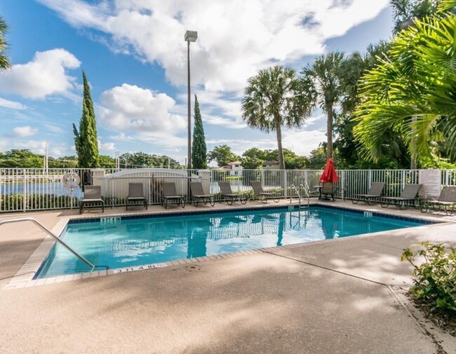 Foto del edificio - 145 SW 96th Ter