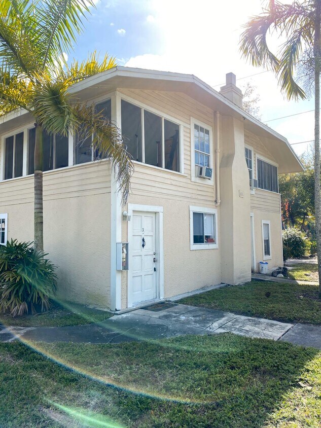 Foto del edificio - 1615 Evans Ave