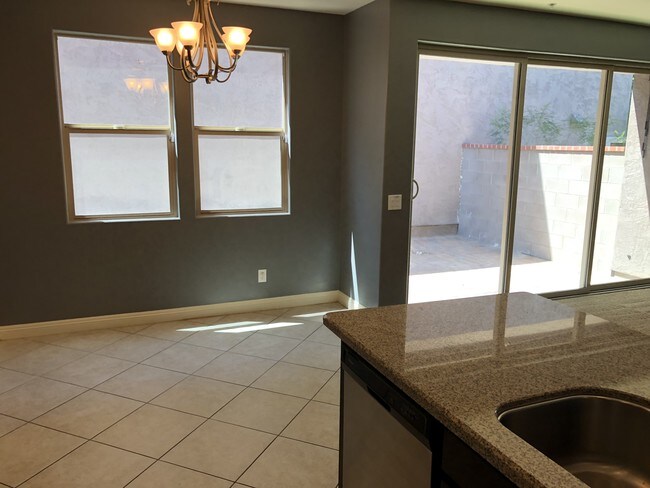 Foto del edificio - 20901 W Maiden Ln