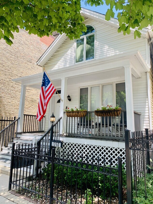 Foto principal - 1350 W Webster Ave