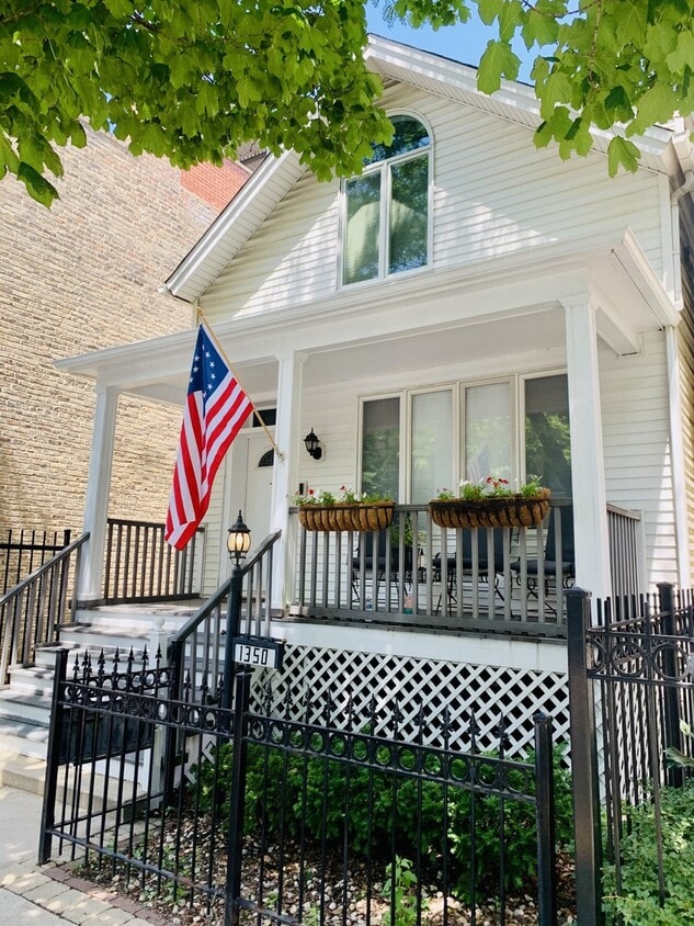 Primary Photo - 1350 W Webster Ave