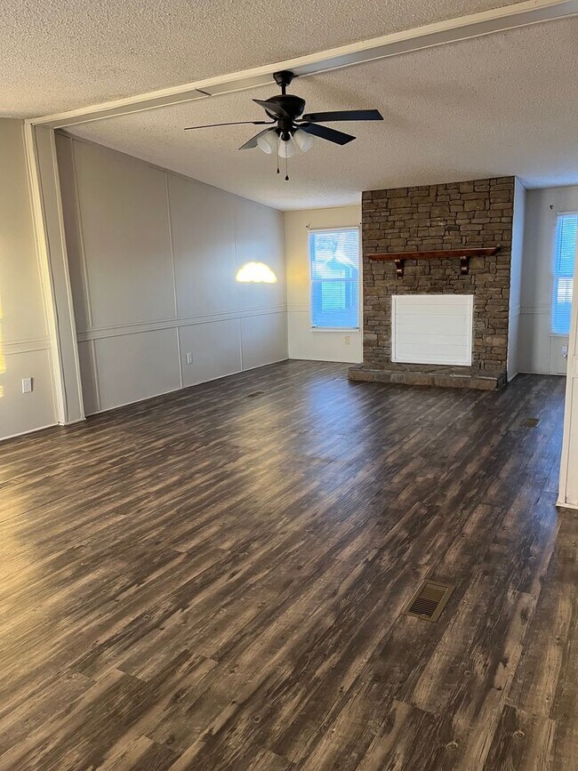 Foto del edificio - Call the Lexington office at 803-359-0793