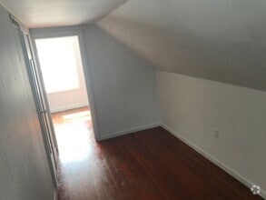 Building Photo - 2228 E Keys Ave