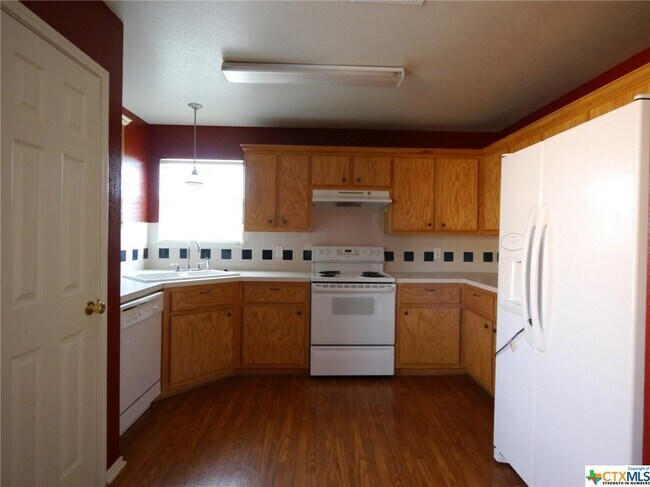 Building Photo - 1311 Katelyn Cir