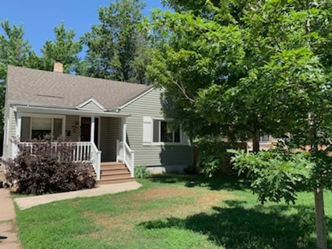 Foto principal - Cute Bungalow with Basement Master Suite