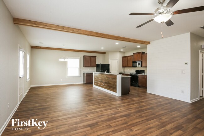 Building Photo - 1021 Independence Ave