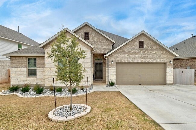Building Photo - 145 Goshen Dr