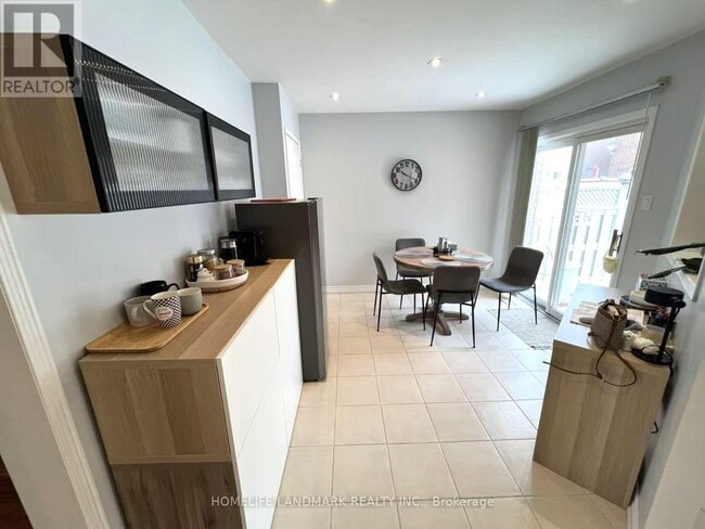 Building Photo - 11 Cape Verde Way