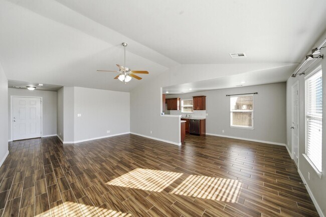 Foto del edificio - 10710 N 146th E Ave