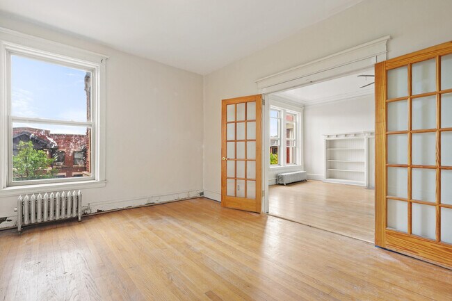 Building Photo - 5126 S Greenwood Ave