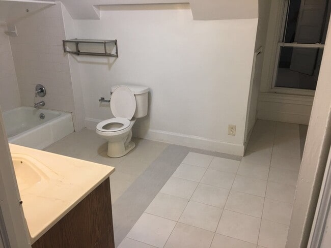 Foto del edificio - 6360 Morrowfield Ave