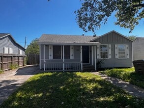 Building Photo - 946 Lum St