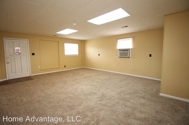 Building Photo - 4800 1/2 Fury Way
