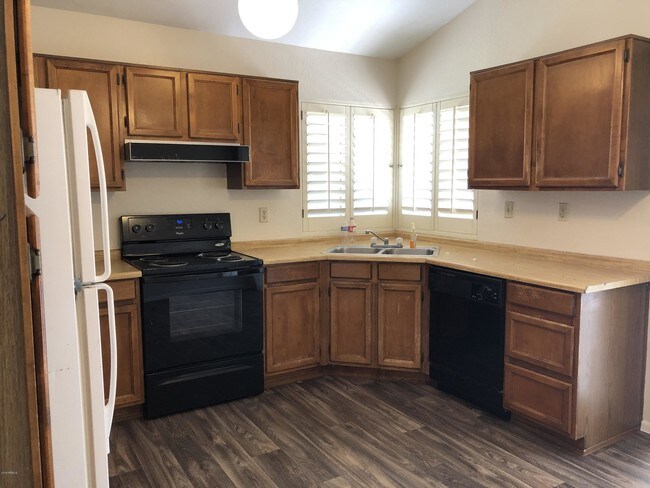 Building Photo - 5533 W Cholla St