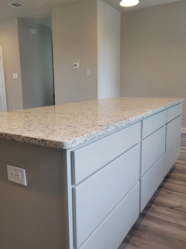 Kitchen Island - 21394 Milsa Dr