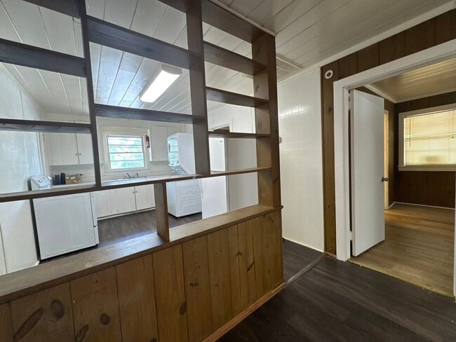 Building Photo - 7203 Porcher Dr