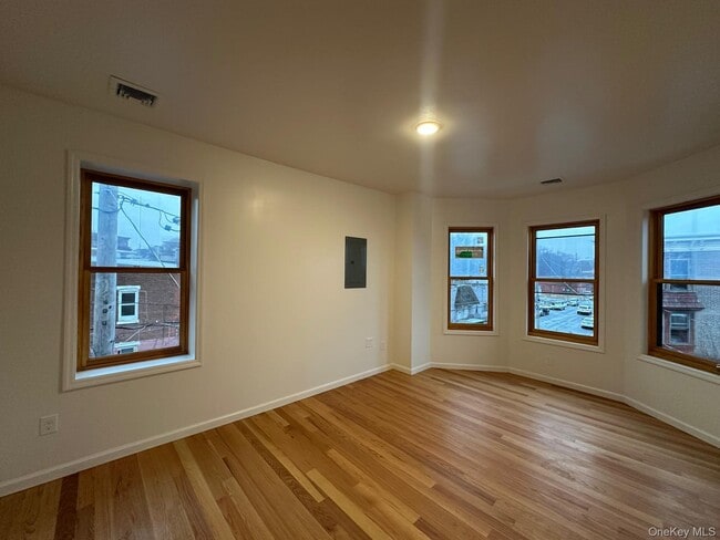 Building Photo - 31 Benkard Ave