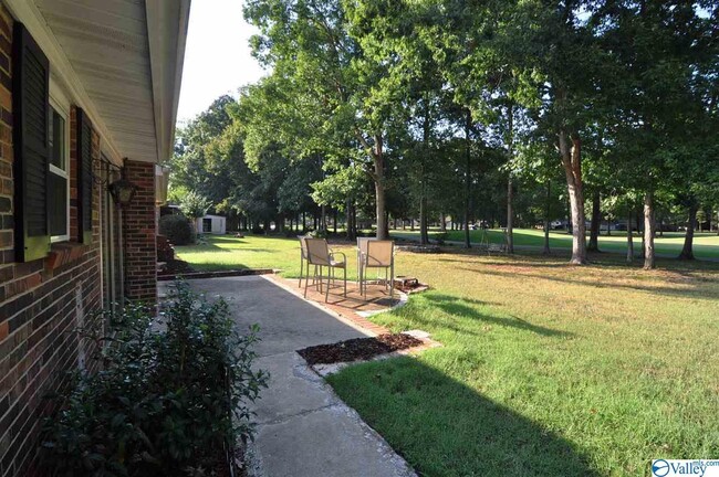 Foto del edificio - 733 Lily Flagg Rd SE