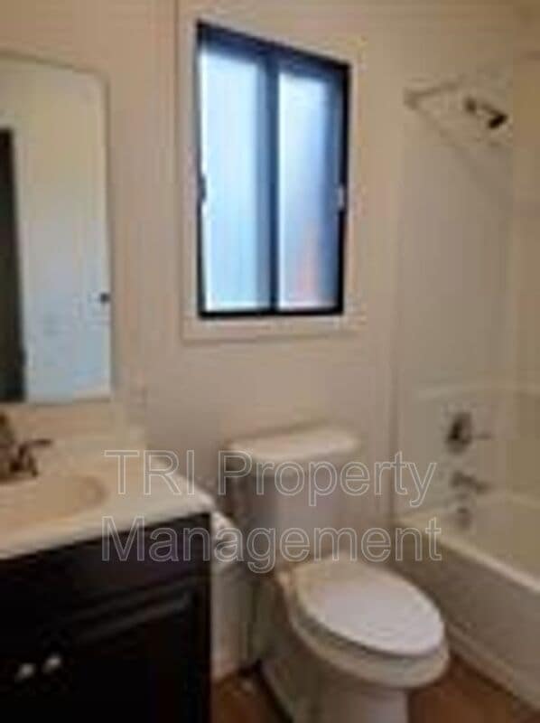 Building Photo - 2141 28th Ave Ct