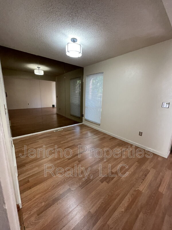Foto del edificio - 9274 W Utah Ave