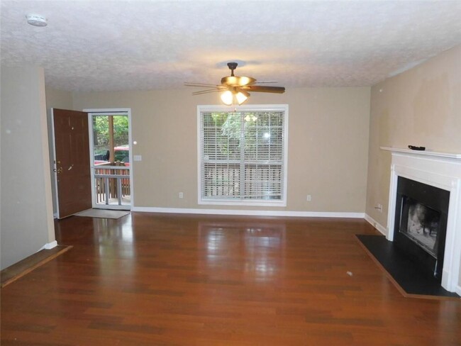 Foto del edificio - 5229 Mt Vernon Rd
