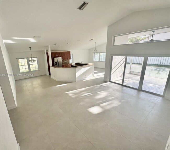 Foto del edificio - 159 Cameron Ct