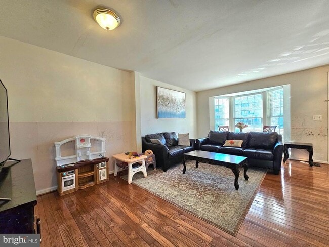 Building Photo - 7427 Ardglass Ct