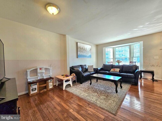 Foto del edificio - 7427 Ardglass Ct