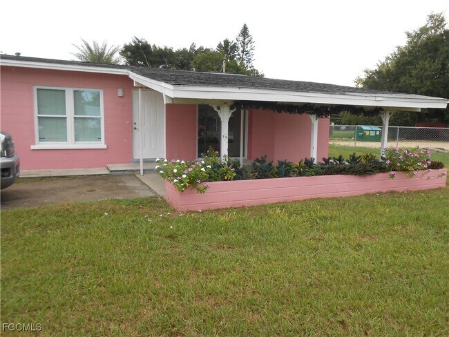 Foto del edificio - 120 Lee Blvd