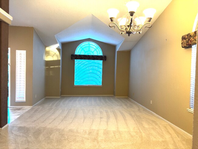 Foto del edificio - 9340 Newfound Way