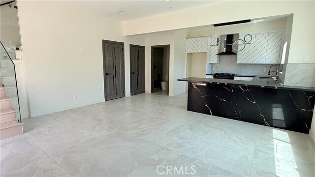 Foto del edificio - 16015 Acre St