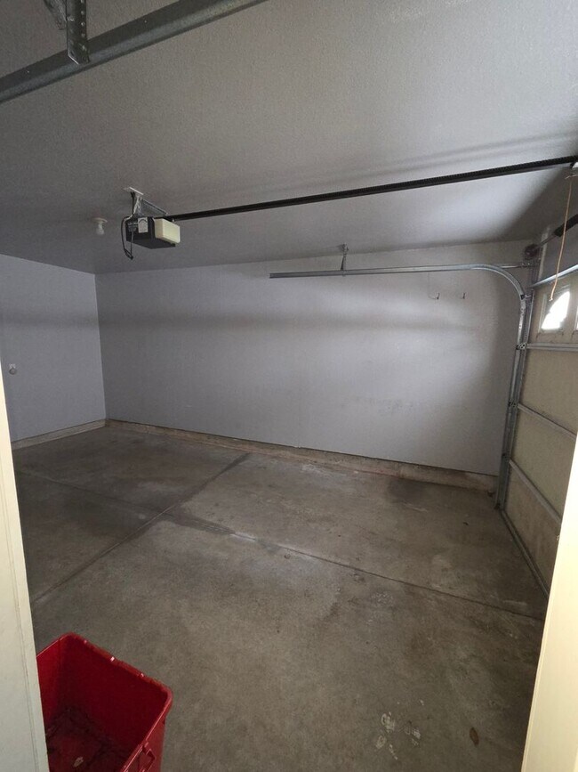 Foto del edificio - Discover your dream Townhome in Manitowoc!