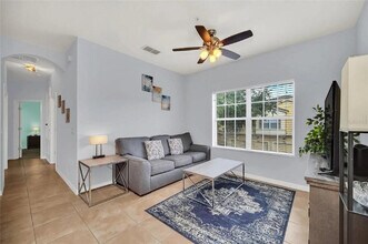 Building Photo - 2721 Oakwater Dr