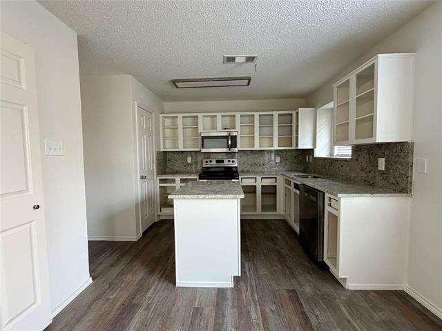 Building Photo - 1621 Collin Dr