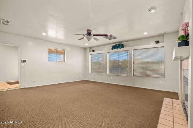 Foto del edificio - 18443 N 3rd Ave