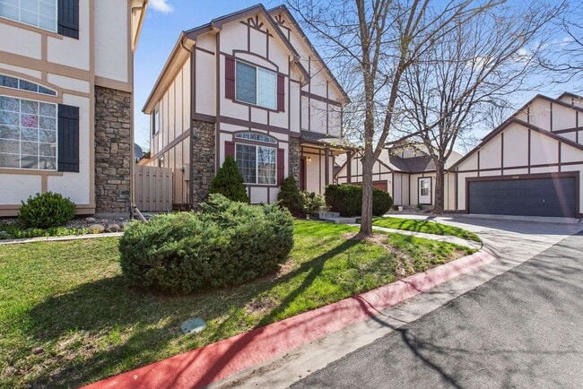Foto del edificio - 3 Bedroom completely remodeled home in For...
