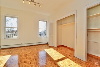 Building Photo - 318 5th St