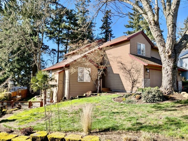 Photo - Spacious SW Tigard Retreat with Entertainer’s Backyard & Modern Chef’s Kitchen House