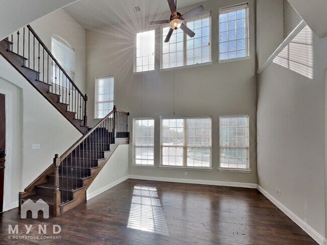 Building Photo - 868 Dartford Dr