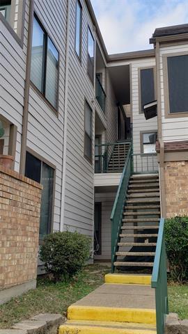 Foto del edificio - 2301 Balsam Dr