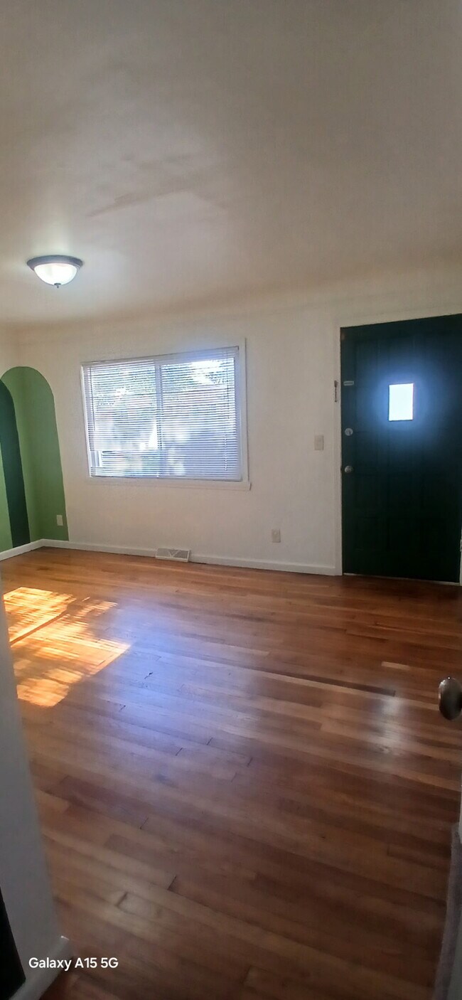 Building Photo - 14450 Borgman St