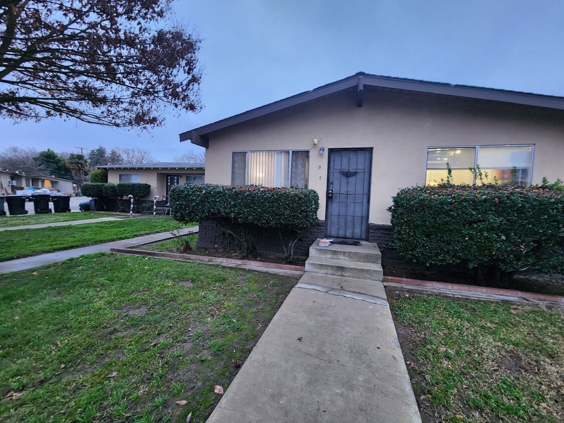 Foto principal - Charming 2 bedroom home