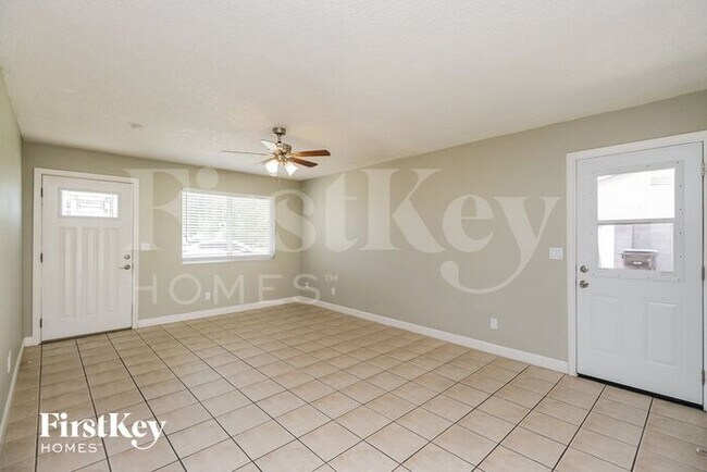 Foto del edificio - 1332 North Westwood Circle