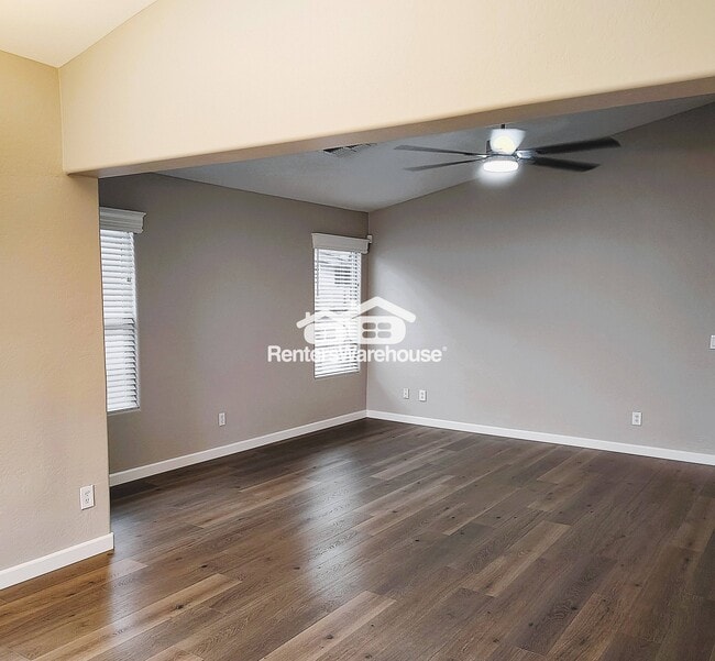 Building Photo - 1739 N Sinova