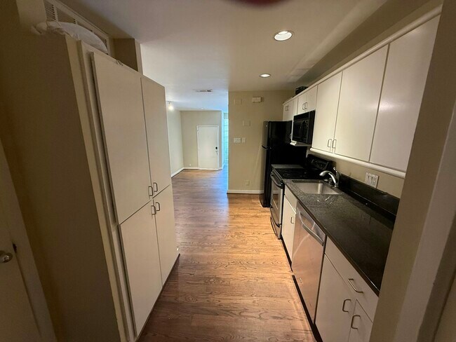 Foto del edificio - 4241 Buena Vista St