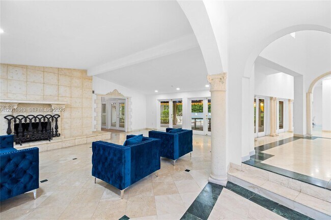 Building Photo - Old Cutler Road, Miami, FL 33156 - 4 BR 2 BA single-family home