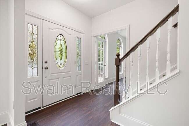 Foto del edificio - 240 Timber Knoll Dr