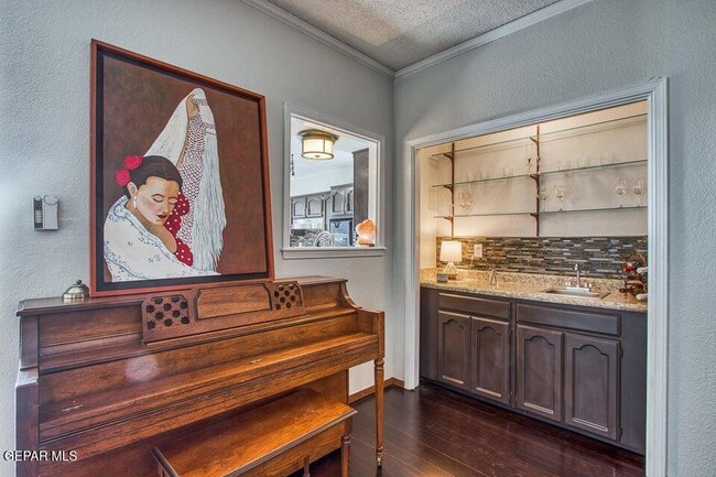 Building Photo - 6344 Via Aventura Dr