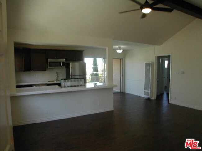 Foto del edificio - 1326 Ridgeley Dr